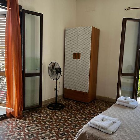Mille Lire Peppe'S Home Palermo Eksteriør bilde