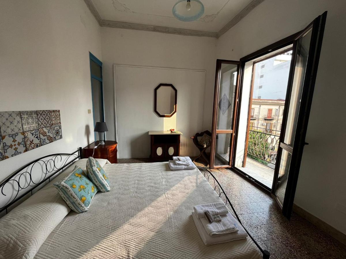 Mille Lire Peppe'S Home Palermo Eksteriør bilde