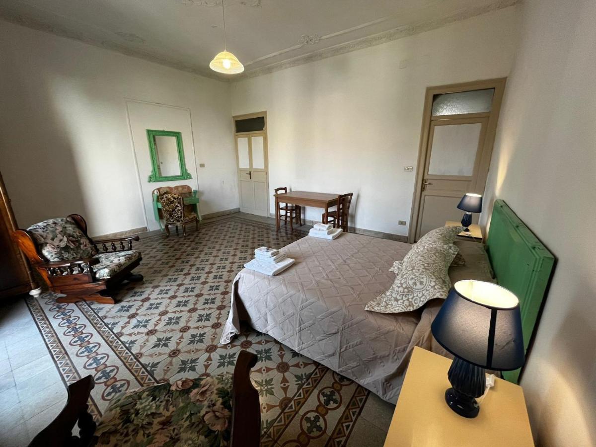 Mille Lire Peppe'S Home Palermo Eksteriør bilde