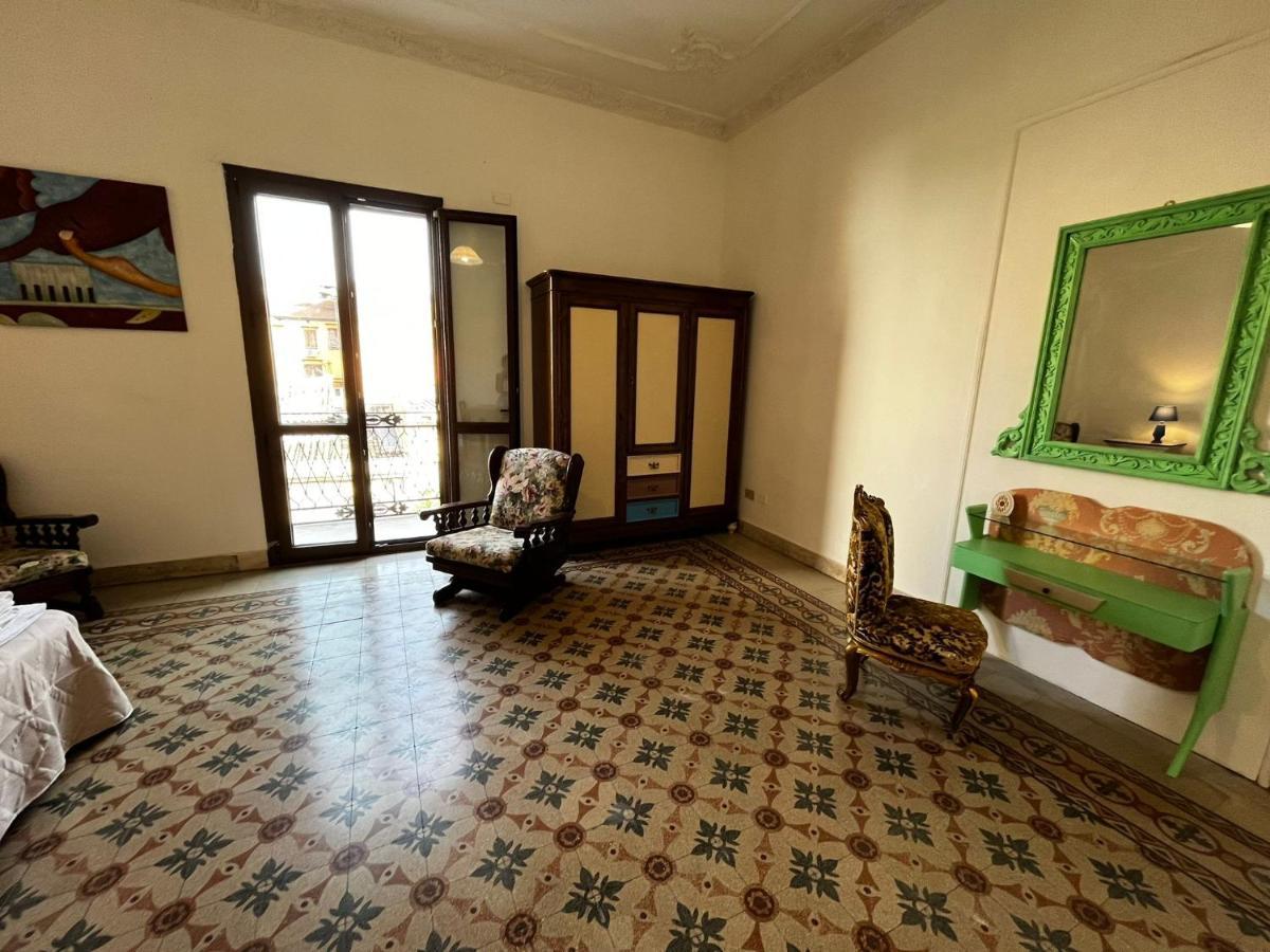 Mille Lire Peppe'S Home Palermo Eksteriør bilde