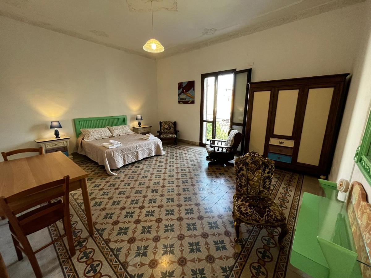 Mille Lire Peppe'S Home Palermo Eksteriør bilde